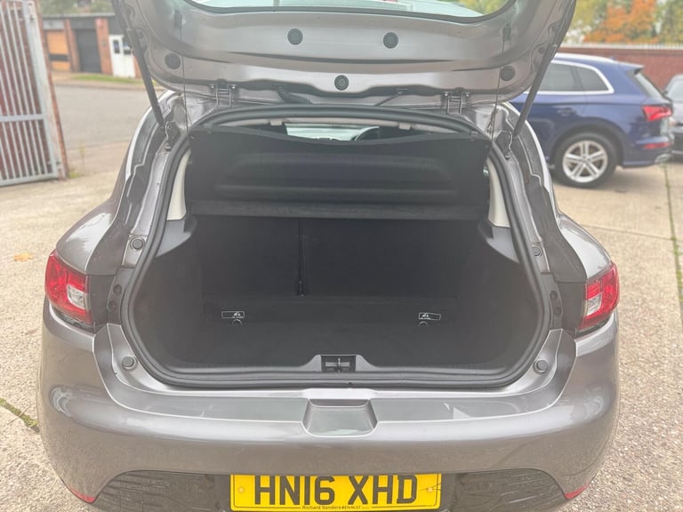 2016 Renault Clio 1.5 dCi 90 Dynamique Nav 5dr Auto HATCHBACK DIESEL Automatic