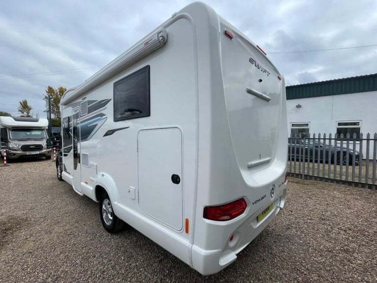 Swift Voyager 594 4 Berth 4 Belt automatic 3500kg motorhome 