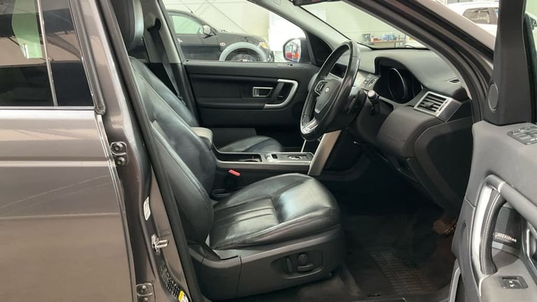 2017 Land Rover Discovery Sport 2.0 TD4 HSE Black SUV 5dr Diesel Auto 4WD Euro 6 (s/s) (180 ps) E...