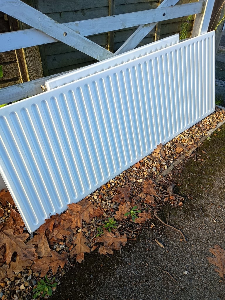 Free single radiators 