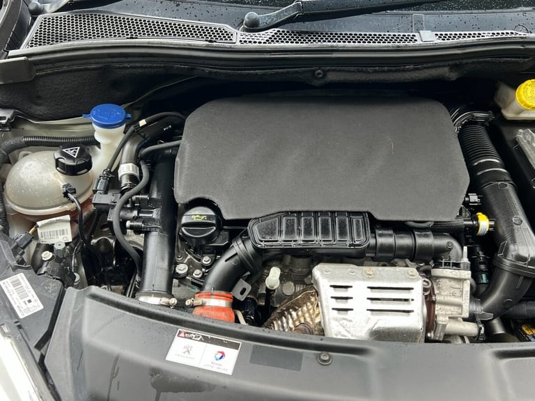 2018 Peugeot 208 1.2 PureTech Allure Hatchback 5dr Petrol EAT Euro 6 (s/s) (110 ps) Hatchback Pet...