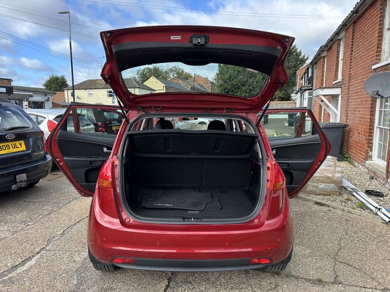 2014 Kia Venga 1.4 EcoDynamics 2 5dr HATCHBACK PETROL Manual