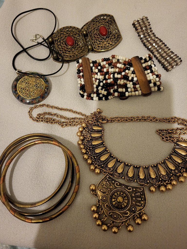 Mixed job lot jewellery