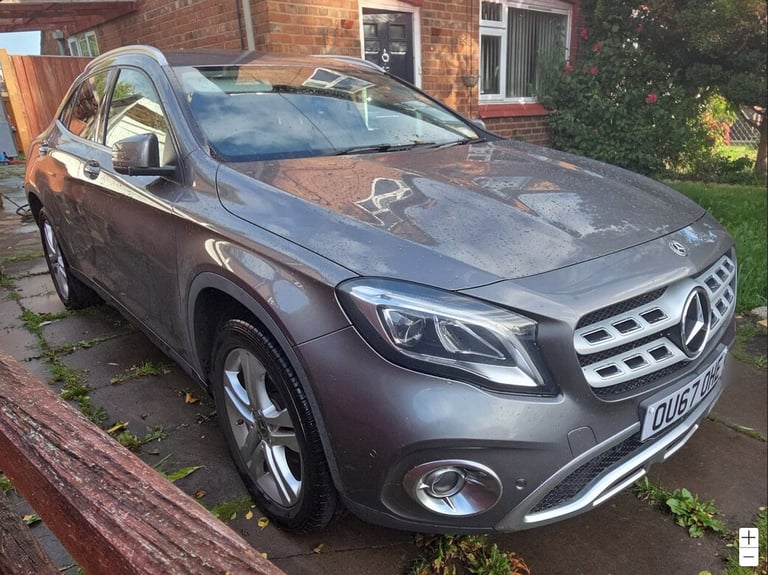 image for 2017 67 MERCEDES BENZ GLA200 D SPORT PREMIUM AUTOMATIC 136BHP EURO 6 GREY