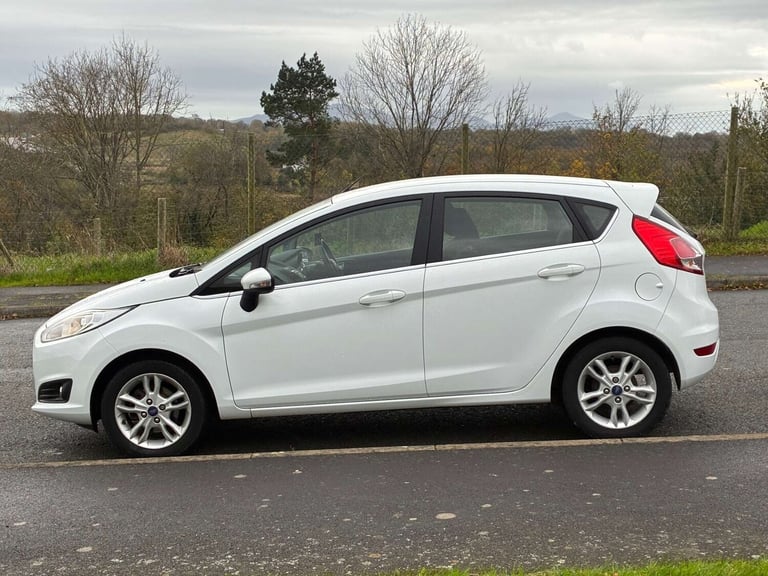 2015 Ford Fiesta 1.2 Fiesta Zetec 5dr Hatchback Petrol Manual