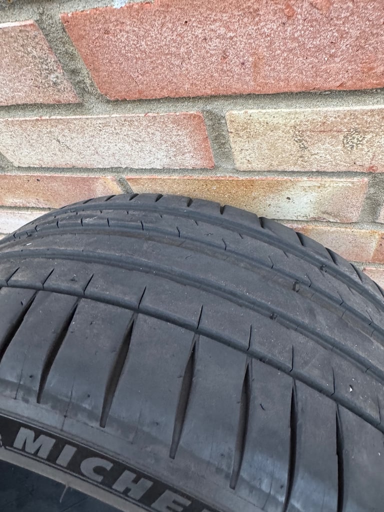 Michelin pilot sport 4 245 35 18 