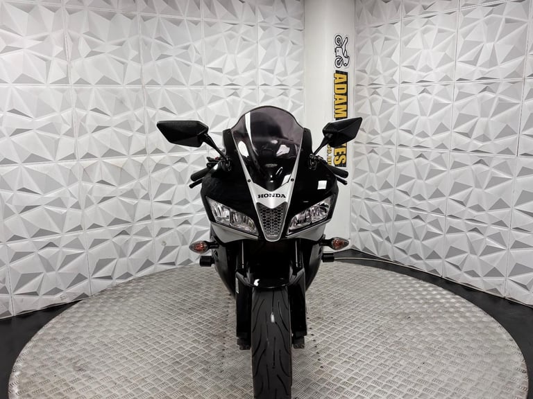 2010 Honda CBR00 | *WARRANTY PROVIDED*