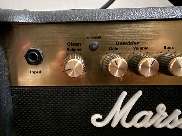 Marshall MG15 15W Guitar Amplifier