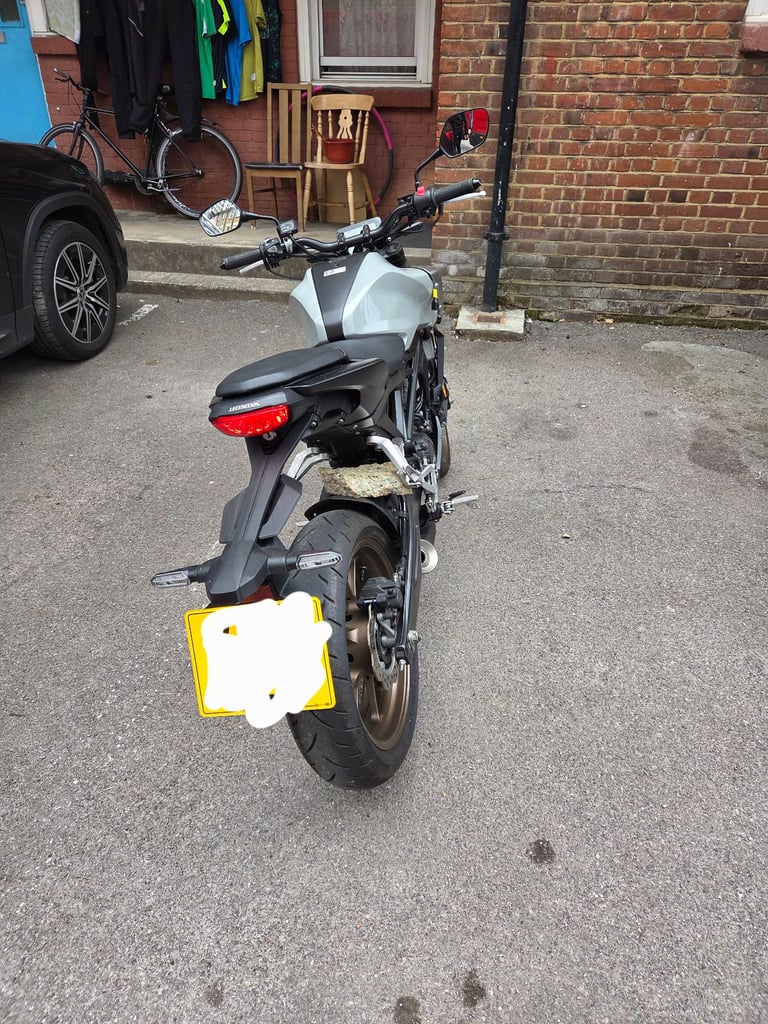 Honda CB125R