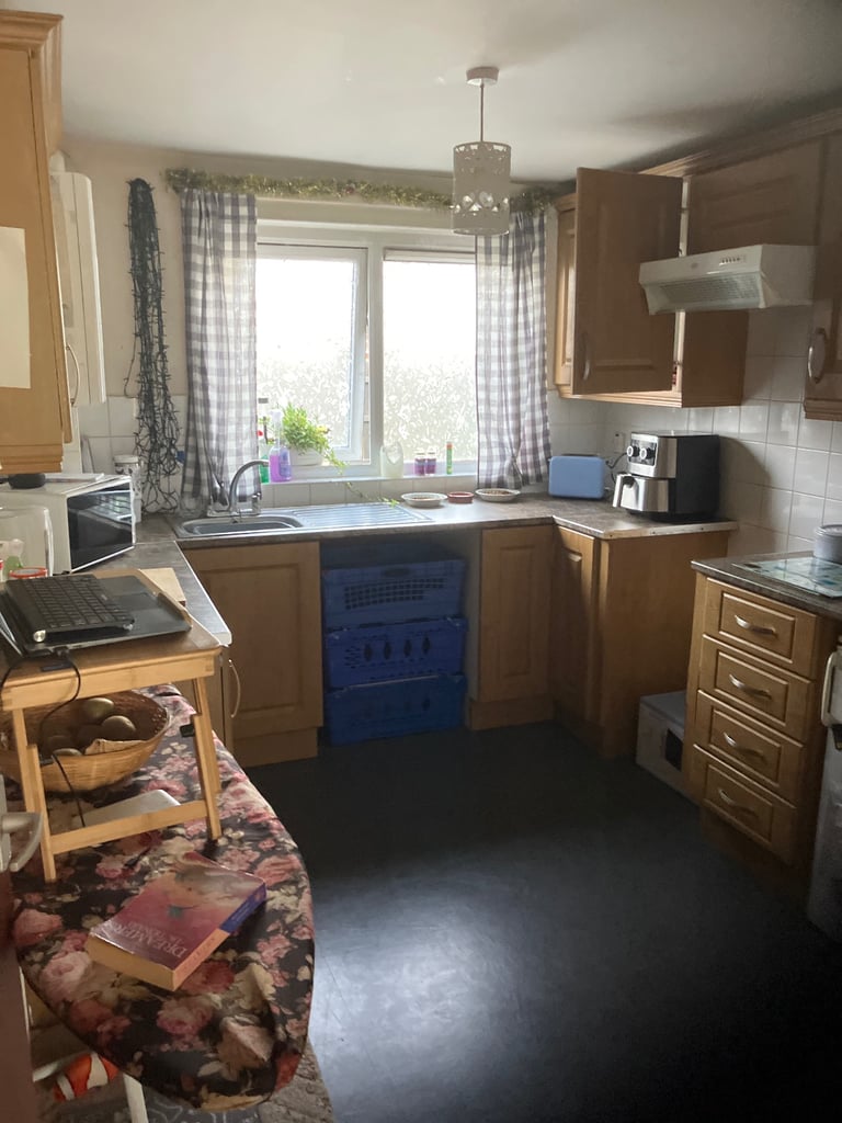 One bedroom ground floor flat 