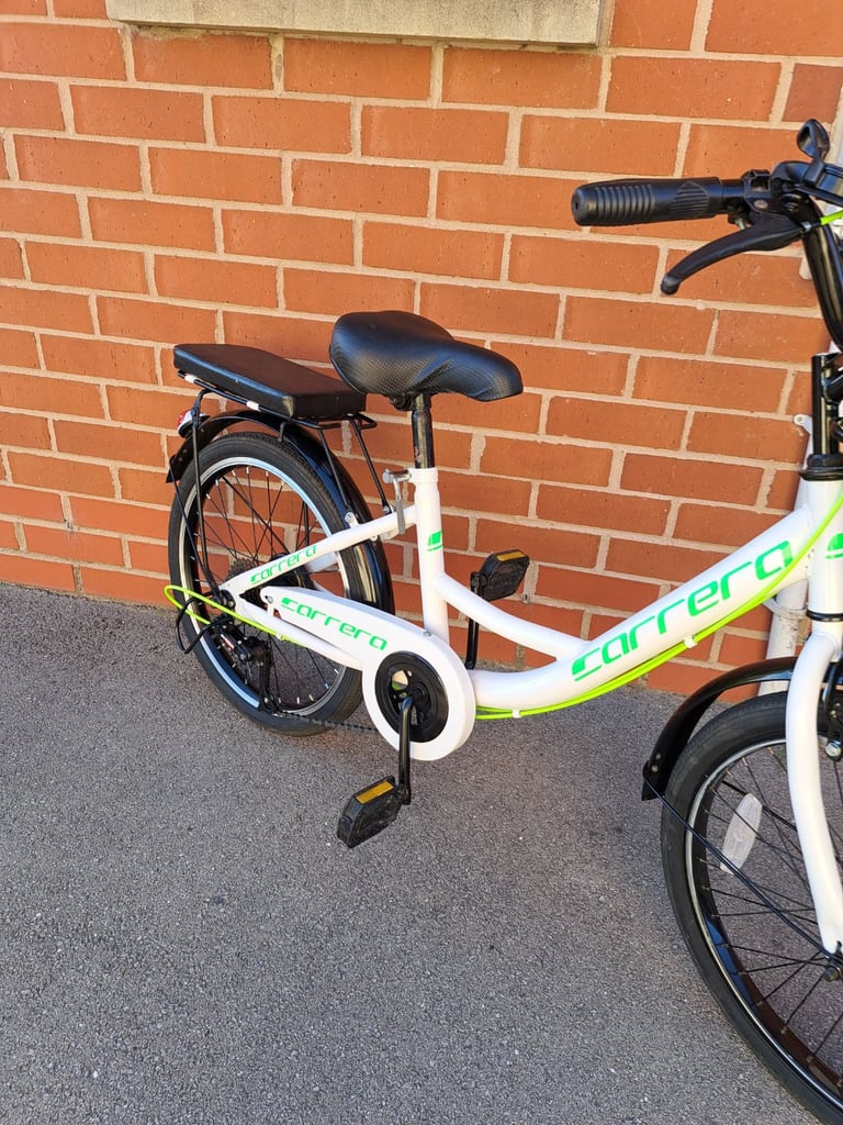 Ladies or kids small shopper bike brilliant condition ideal for birthday present 