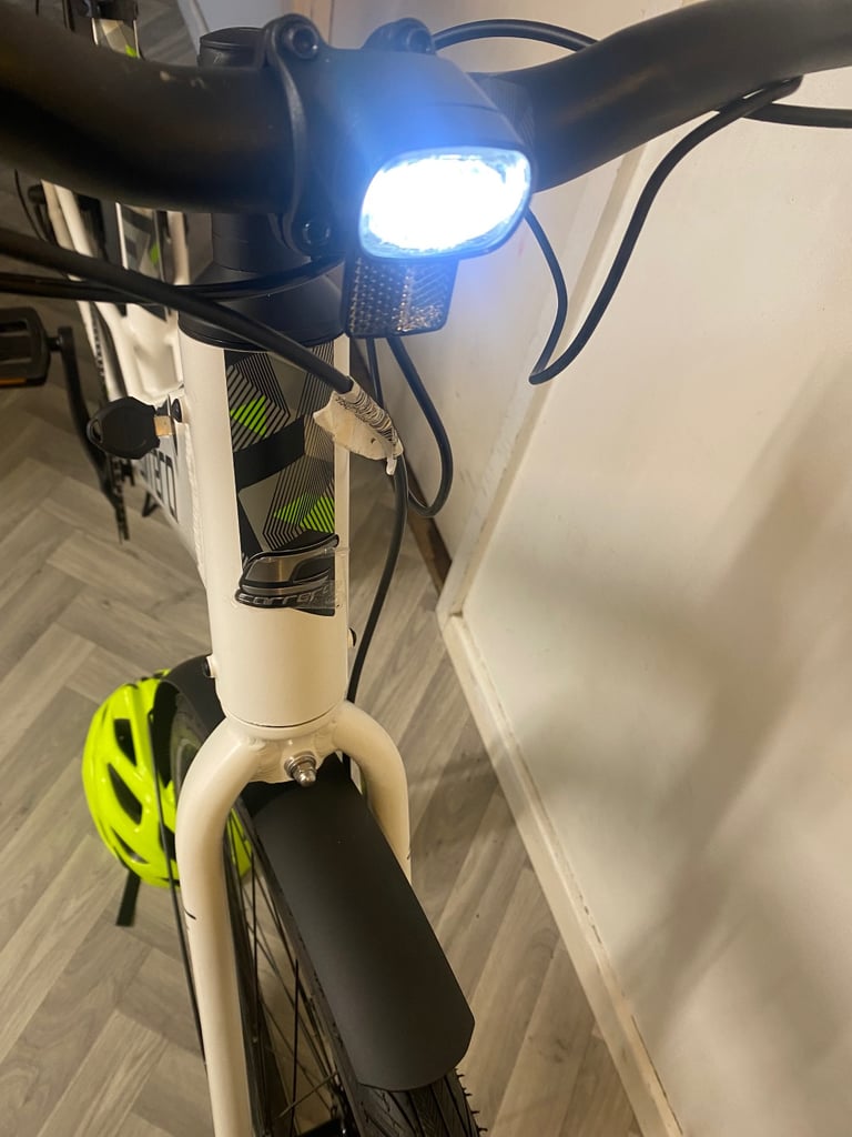 Basically like brand new mint condition Carrera Actuate 2 Lowstep Electric Hybrid Bike