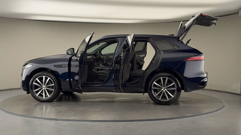 2024 Jaguar F-Pace 2.0 D200 MHEV R-Dynamic SE Black SUV 5dr Diesel Auto AWD Euro 6 (s/s) (204 SUV...