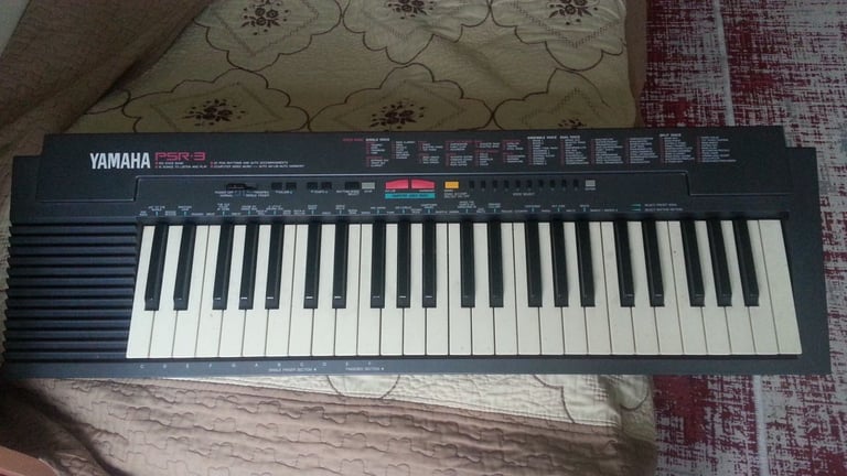 Yamaha PSR.3 Piano Keyboard.