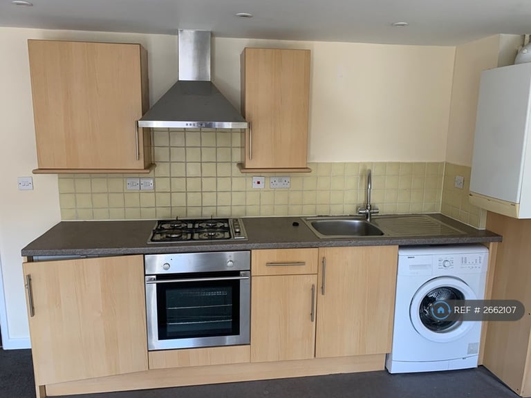 1 bedroom flat in Pembury Road, Tonbridge, TN9 (1 bed) (#2662107)