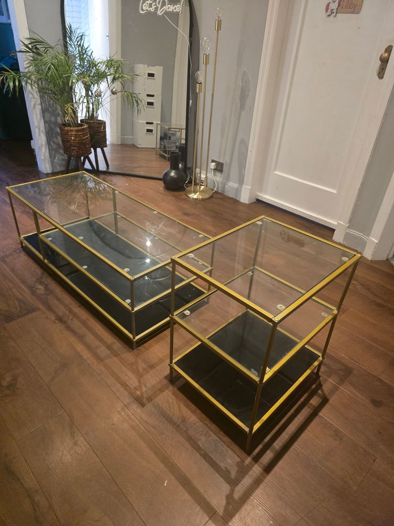 image for Coffee & side table 