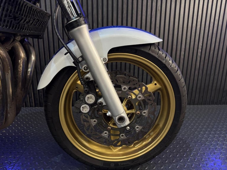 2009 Yamaha XJR1300 09