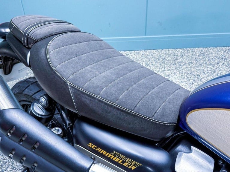 2022 TRIUMPH STREET SCRAMBLER 900 GOLD LINE LTD EDITION - LOW MILES - ONE OWNER