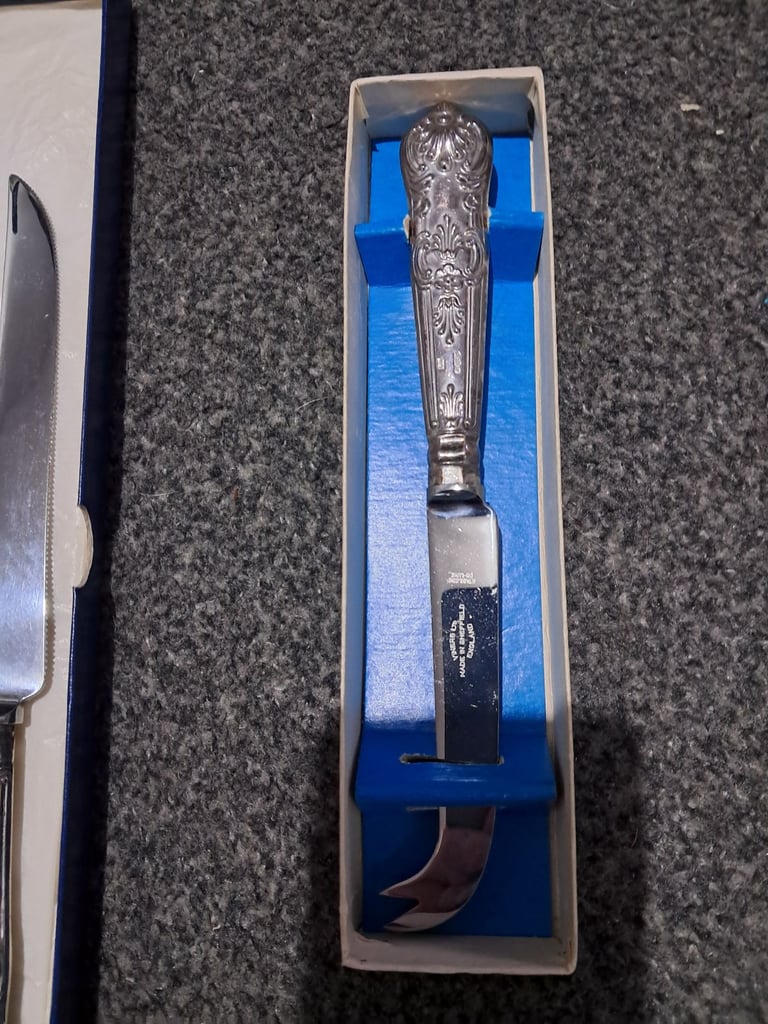 2 bread slices and cheese slicer all hallmarked sterling silver handles 