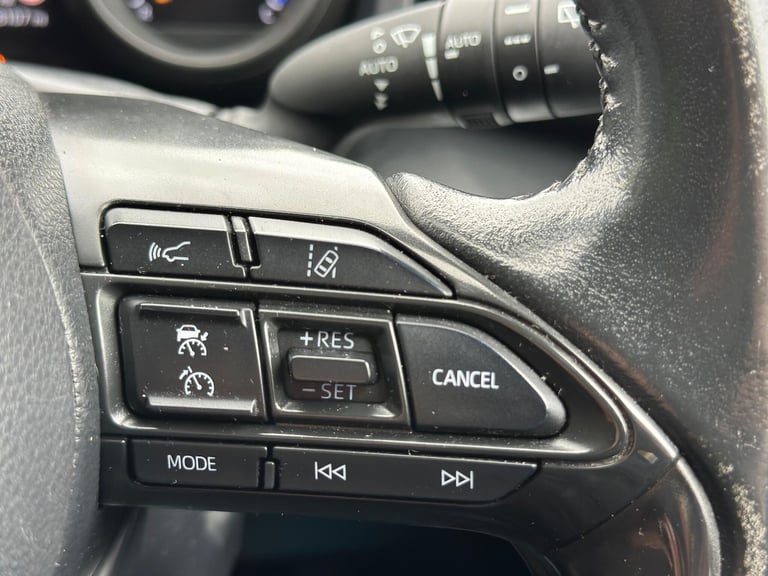2021 Toyota Yaris 1.5 VVT-h Design E-CVT Euro 6 (s/s) 5dr HATCHBACK Petrol/Electric Hybrid Automatic