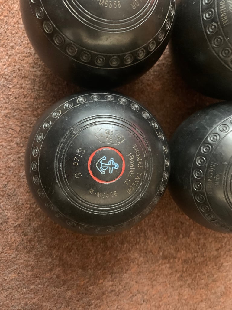 Thomas Taylor size 5 bowls