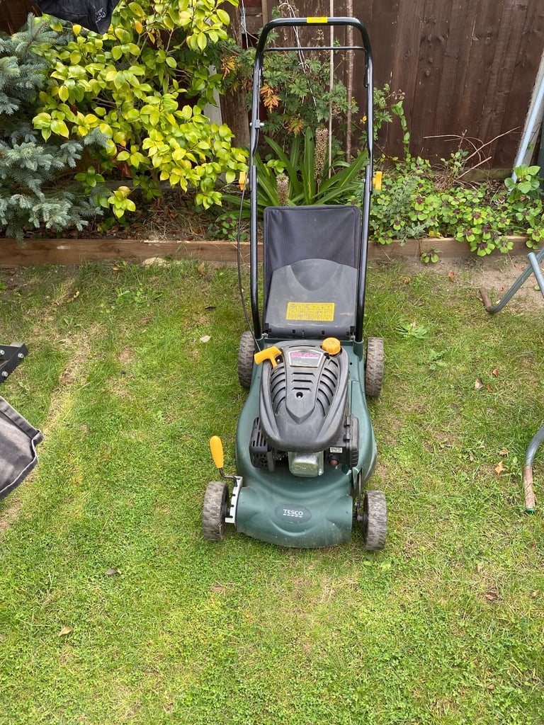 image for Petrol Lawnmower £40