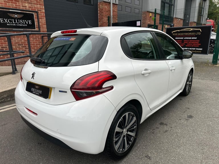 2016 Peugeot 208 1.2 PureTech Active Design Lime Euro 6 5dr HATCHBACK Petrol Manual