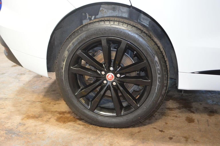 JAGUAR F-PACE 2.0 D180 Chequered Flag Auto AWD Euro 6 (s/s) 5dr 2019