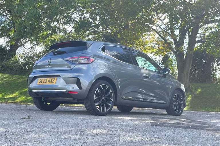 2025 Renault Clio 1.6 E-TECH techno Hatchback 5dr Petrol Hybrid Auto Euro 6 (s/s) (145 ps) Hatchb...