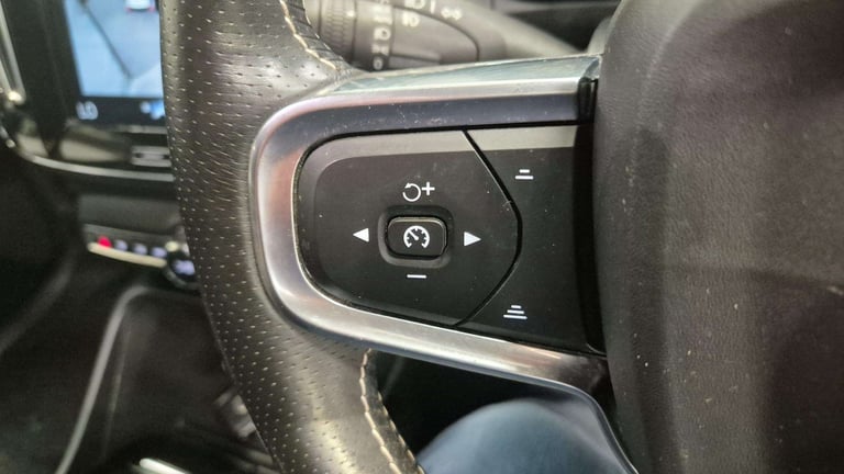 2021 Volvo XC40 1.5 T5 Recharge PHEV R DESIGN 5dr Auto Estate Plug-In Hy Automatic