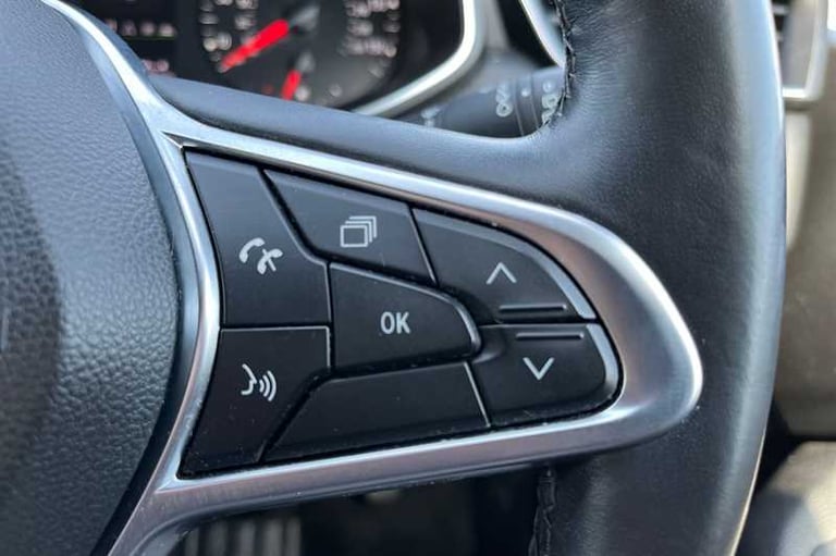 2020 Renault Clio 1.0 TCe Iconic Hatchback 5dr Petrol Manual Euro 6 (s/s) (100 ps) Hatchback Petr...