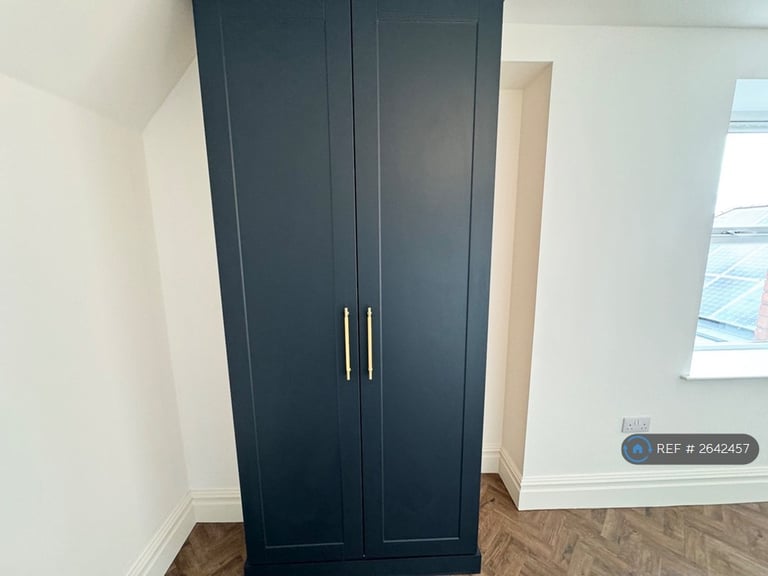 1 bedroom flat in Cathedral Road, Cardiff, CF11 (1 bed) (#2642457)