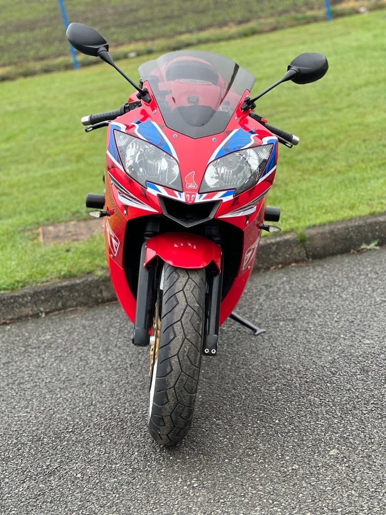 2005 Triumph Daytona 600 Sports bike - Project Non runner - Fast Delivery