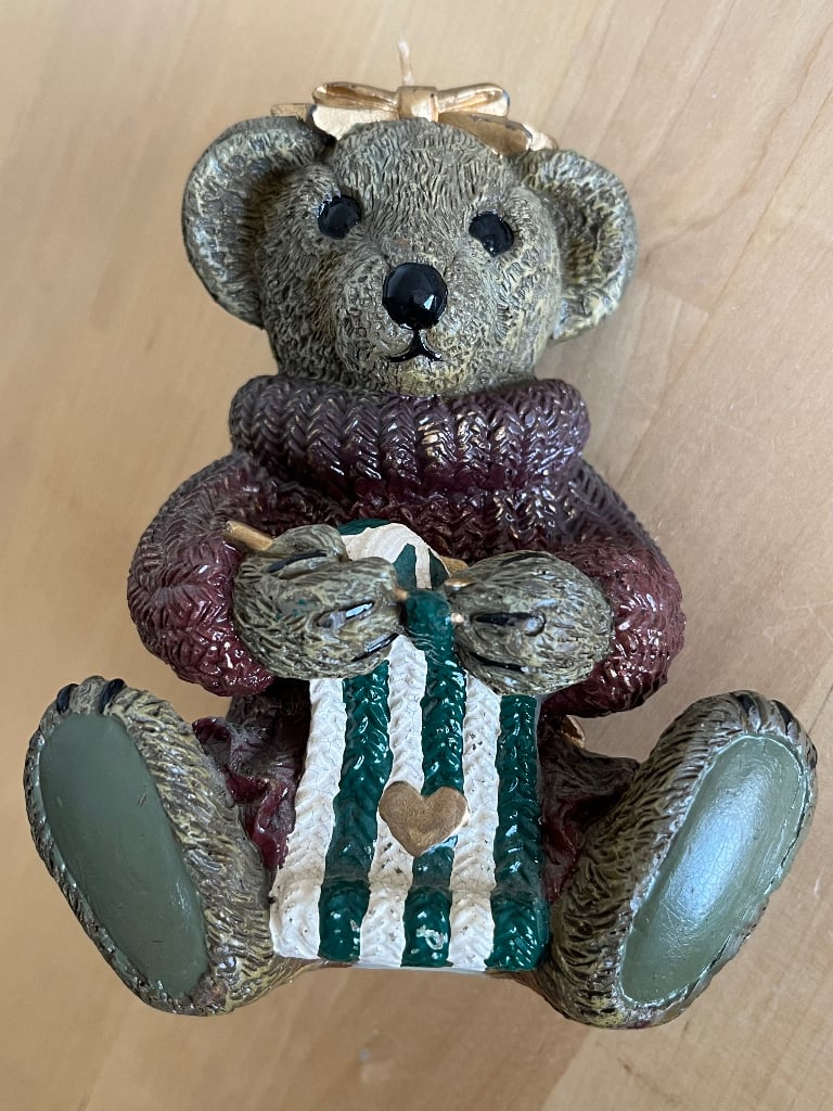 Vintage cute teddy bear candle. Unused