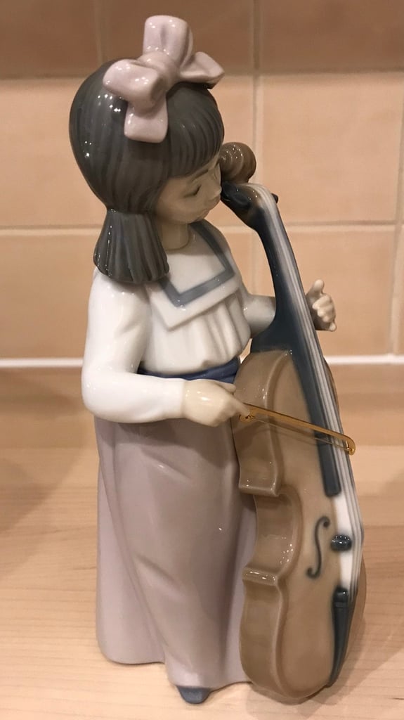 Nao by Lladro Figurine Girl with Cello Christmas 🎄 