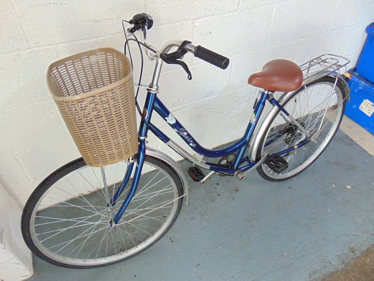 Sportsman Spring (16.5inch frame) Hybrid/Commuter/City Bike (free local delivery)