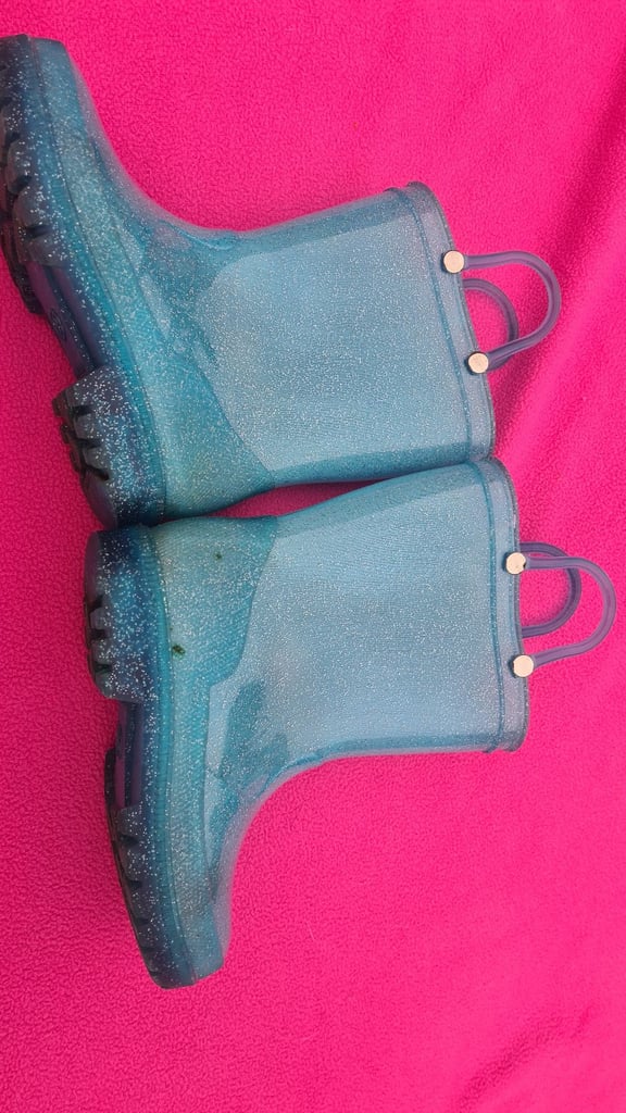 Cyan blue glittery wellies with lights on soles/ flashing heels uk9