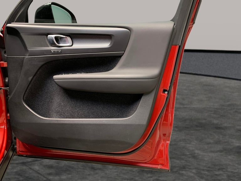 2020 Volvo XC40 2.0 T4 R-Design Pro SUV 5dr Petrol Auto Euro 6 (s/s) (190 ps) - USB AUDIO - Suv P...