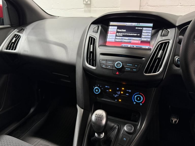 2016 Ford Focus 1.5 TDCi EcoBoost ST-Line Estate 5dr Diesel Manual Euro 6 (s/s) (120 ps) Estate D...