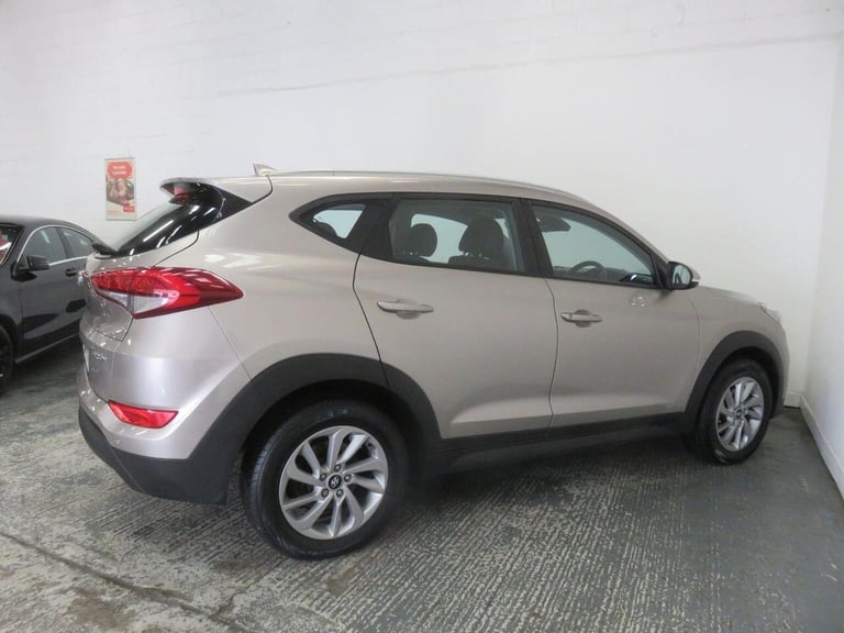 HYUNDAI TUCSON 1.7 CRDi Blue Drive SE Euro 6 (s/s) 5dr 2016
