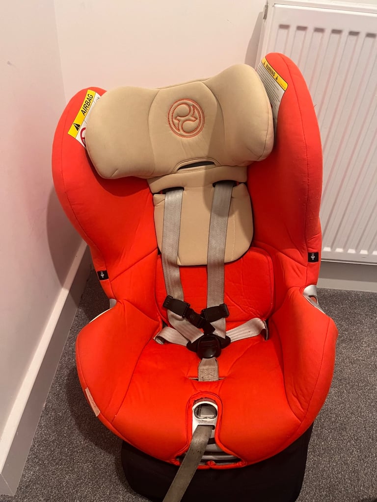 image for Cybex Car Seat with front attachment and isofix 