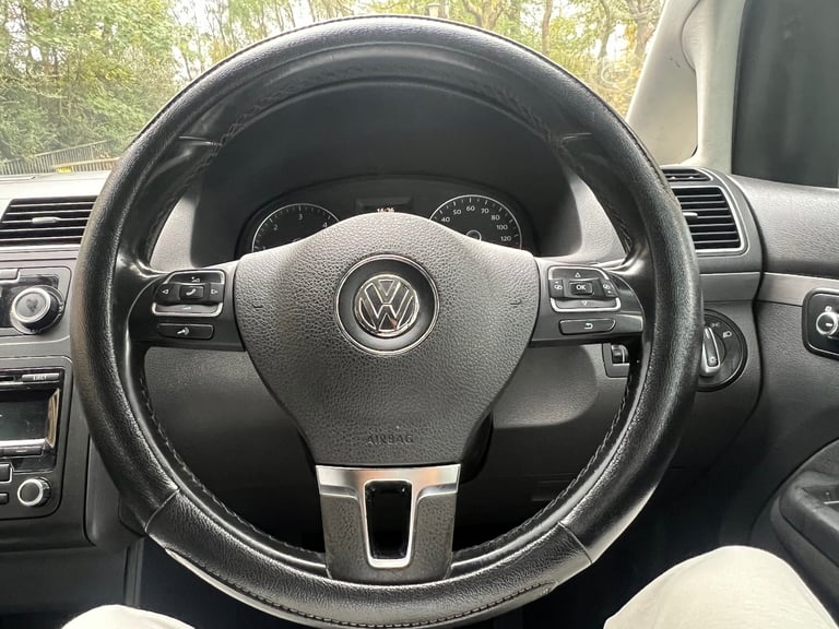 Volkswagen, TOURAN, MPV, 2015, Semi-Auto, 1598 (cc), 5 doors