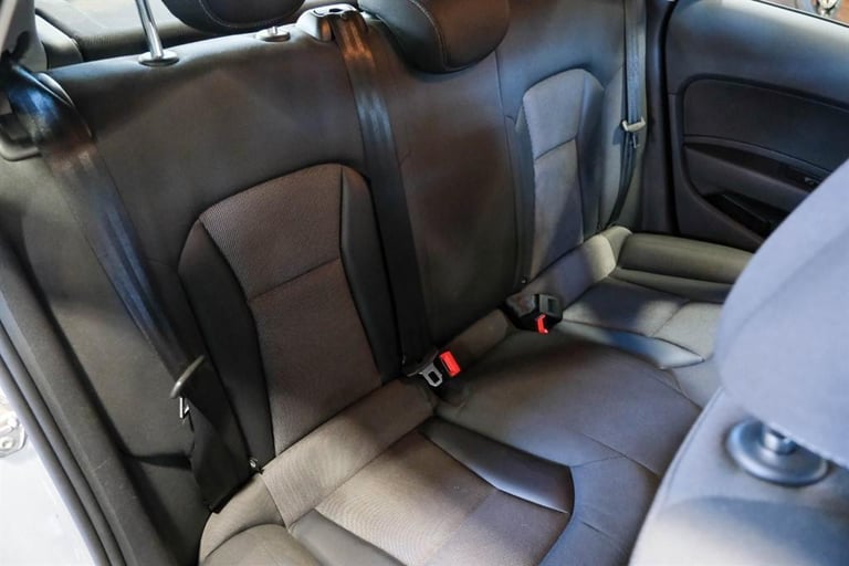 Audi A1 TFSI Sport Sportback MULTI-FUNCTION S/W DAB RADIO E/WINDOWS