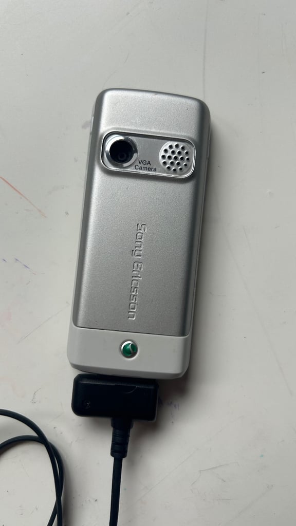 image for Sony Ericsson k310i