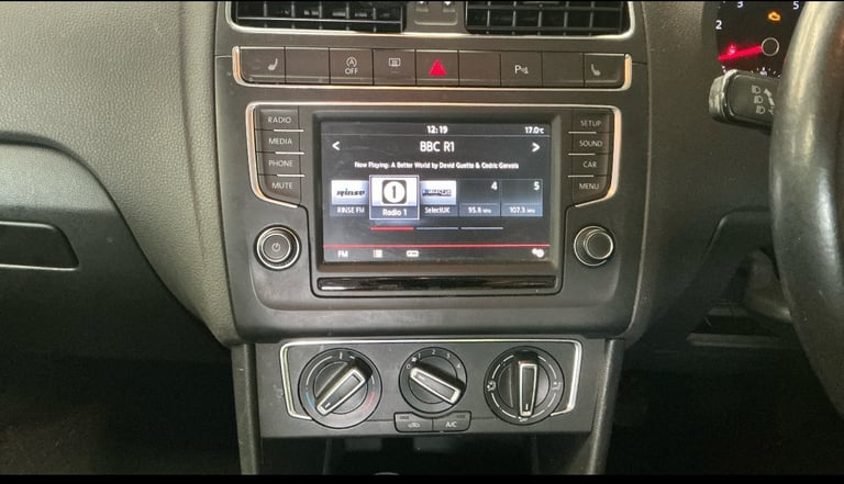 2014 Volkswagen Polo 1.0 SE 5dr HATCHBACK Petrol Manual