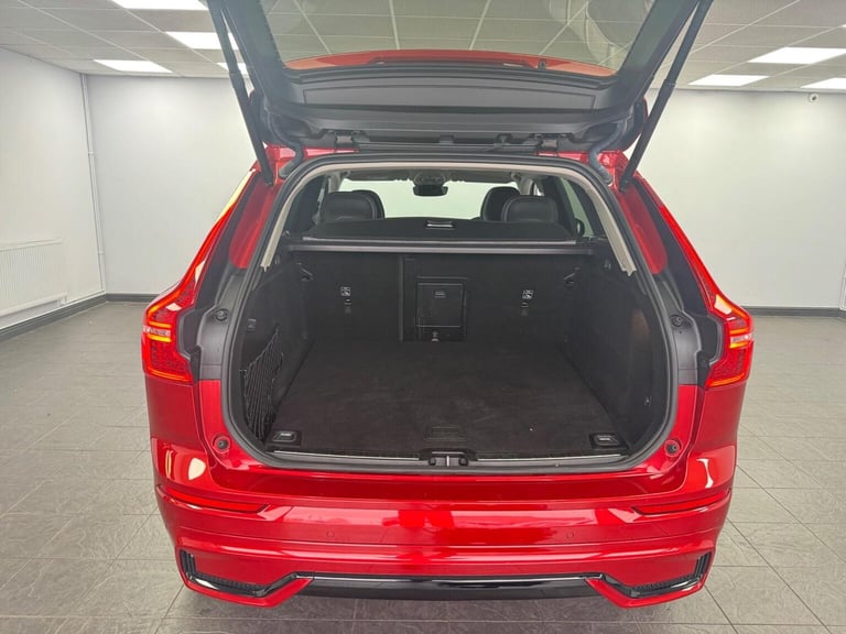 VOLVO XC60 2.0h T6 Recharge 18.8kWh Plus Auto AWD Euro 6 (s/s) 5dr 2024