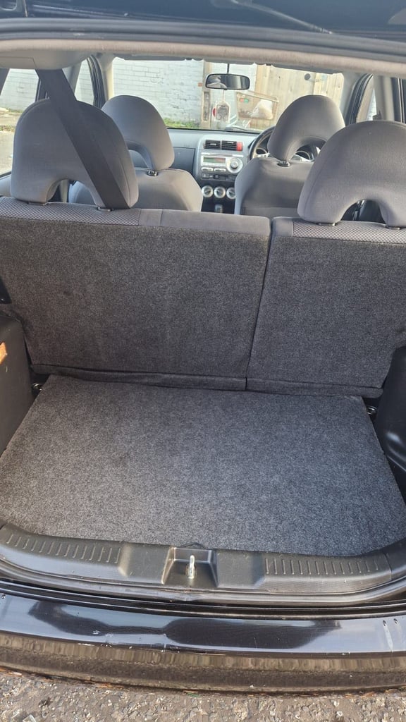 Honda, JAZZ, Hatchback, 2005, Semi-Auto, 1339 (cc), 5 doors