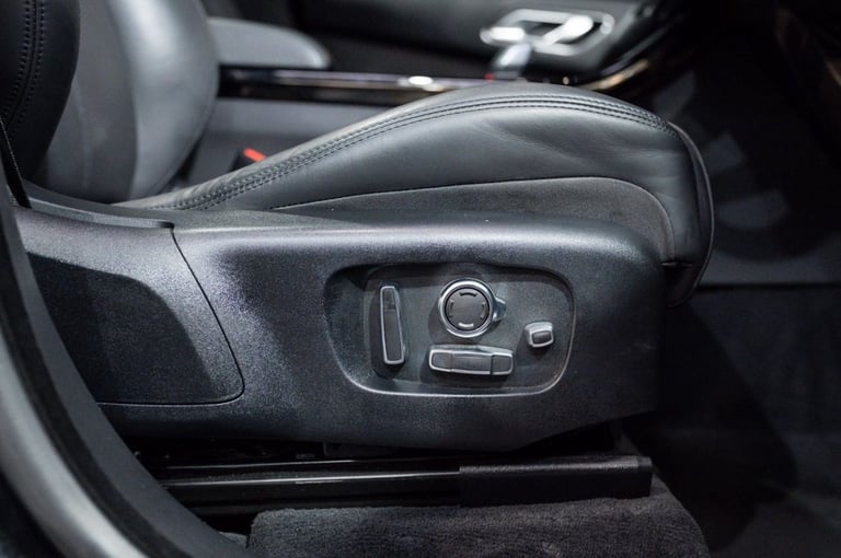 2024 Land Rover Range Rover Velar 2.0 P250 Dynamic HSE SUV 5dr Petrol Auto 4WD Euro 6 (s/s) (249 ...