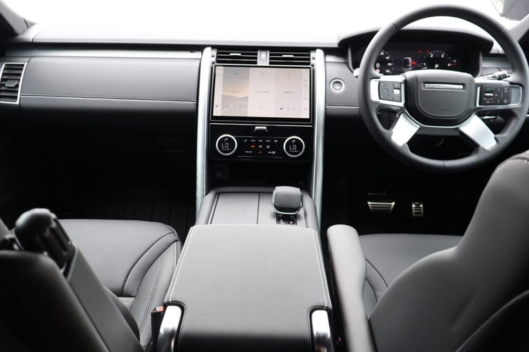 2025 Land Rover Discovery 2025 COMMERCIAL DYNAMIC HSE STYLED BY SEEKER WITH A REAR SEAT CONVERSIO...