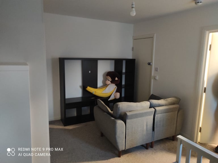 A beautiful executive 1 Bed flat. Separate kitchen and shower room. £1300 inc ALL bills except Elec
